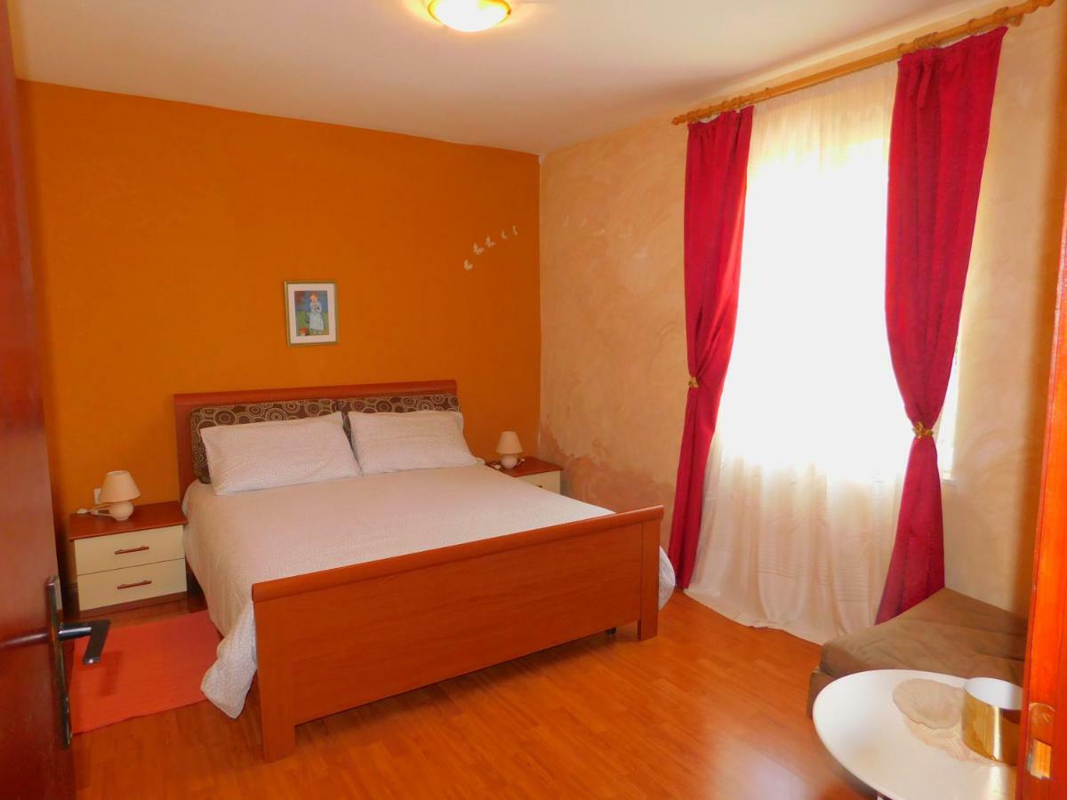 App Palcic K Apartment Новиград Екстериор снимка